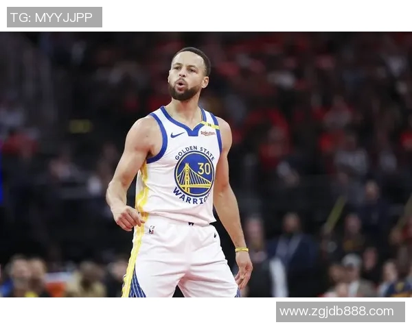 球星在比赛中的语言沟通：从场上指挥到队友鼓励全解析