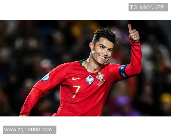 足球二代球星高清画像展现继承父辈荣耀的运动天赋与实力